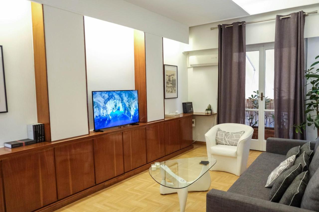 Quiet Center On A Pedestrian Street Apartment *